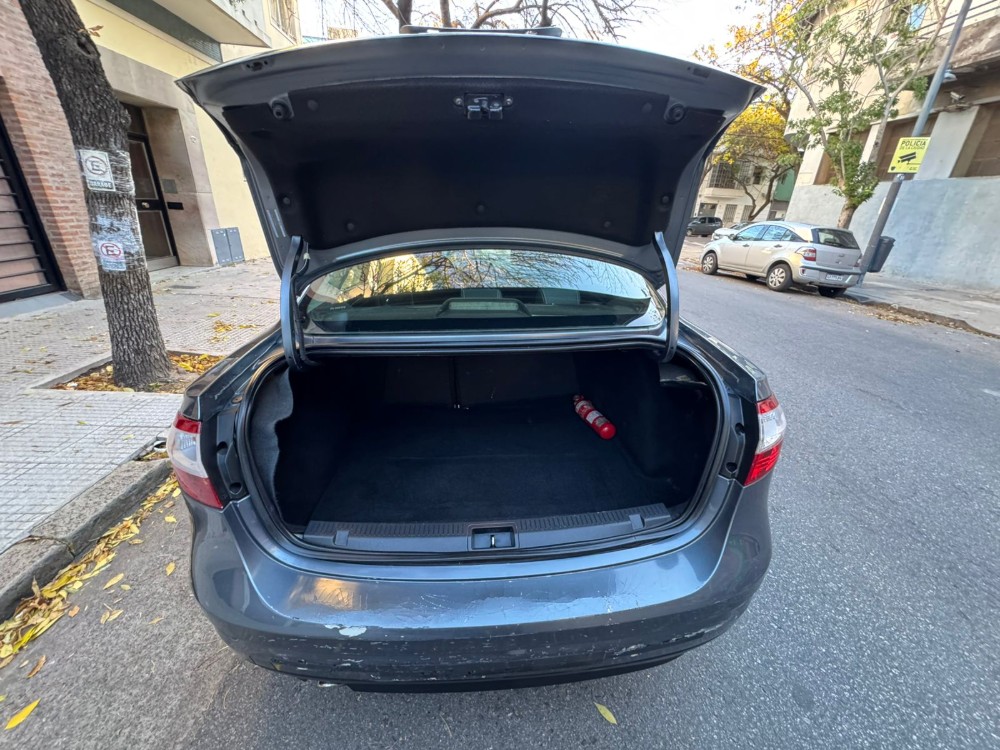 Renault Fluence Luxe — foto 10